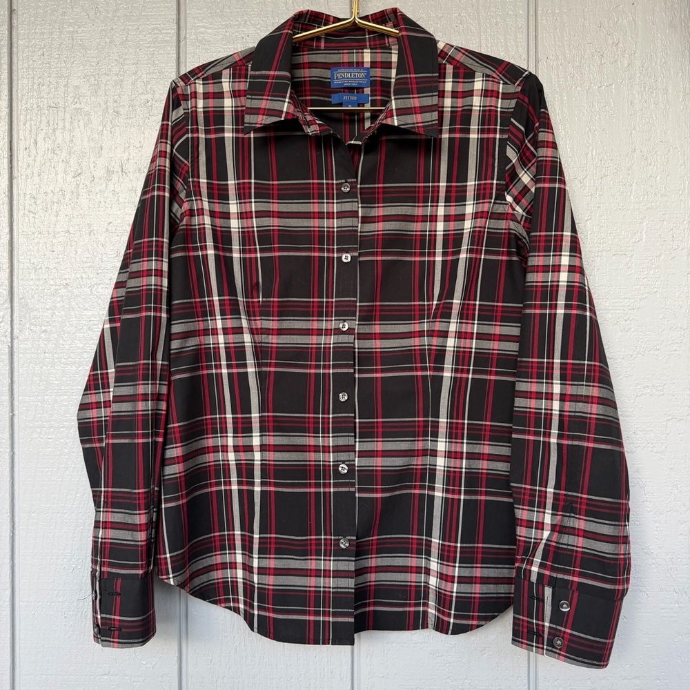 Pendleton fitted womens Black, Red & cream Plaid Button Down Shirt size M cotton